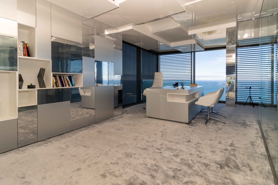 5 Bedroom Property for Sale in Clifton Western Cape